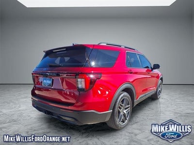 2025 Ford Explorer ST-Line