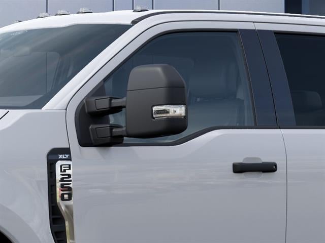 2027 Ford Super Duty F-250 SRW XLT