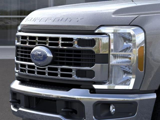 2025 Ford Super Duty F-350 SRW XLT