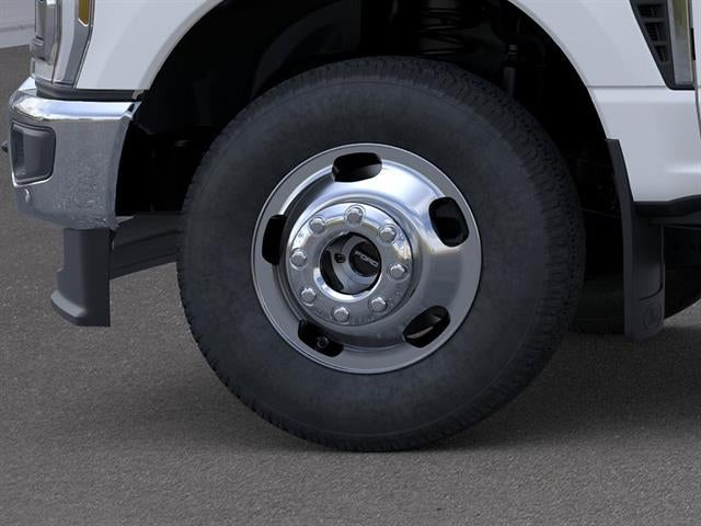 2026 Ford Super Duty F-350 DRW 4WD CREW 8' LARIAT