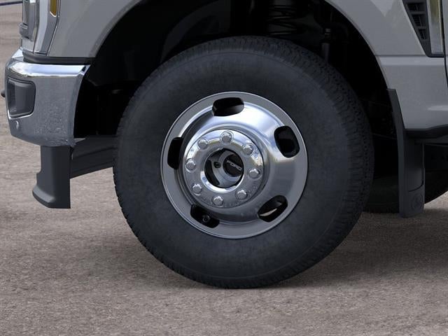 2026 Ford Super Duty F-350 DRW LARIAT