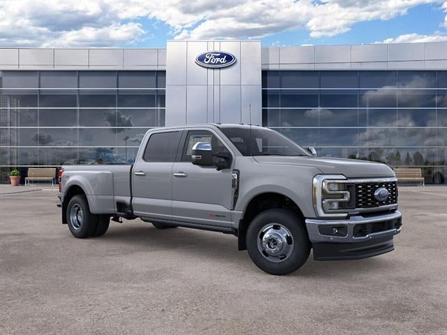 2026 Ford Super Duty F-350 DRW LARIAT