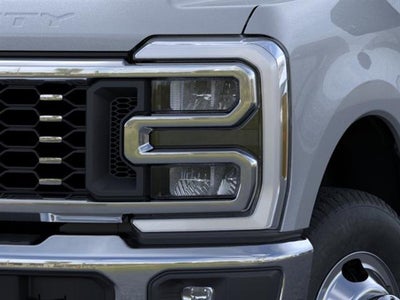 2026 Ford Super Duty F-350 DRW 4WD CREW 8' LARIAT