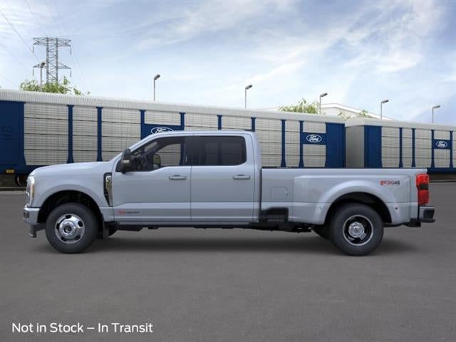2026 Ford Super Duty F-350 DRW 4WD CREW 8' LARIAT