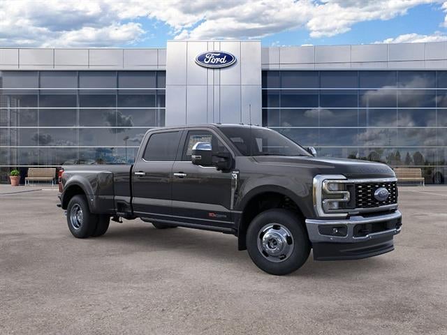 2026 Ford Super Duty F-350 DRW King Ranch 4WD Crew Cab 8' Box