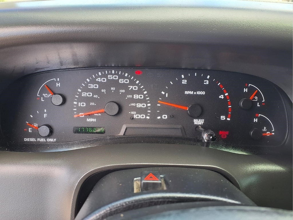 2002 Ford Super Duty F-350 DRW XL