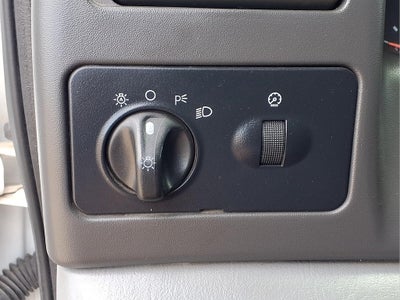 2002 Ford Super Duty F-350 DRW XL