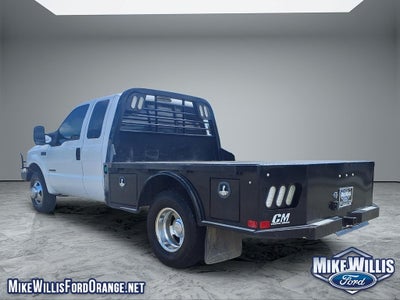 2002 Ford Super Duty F-350 DRW XL