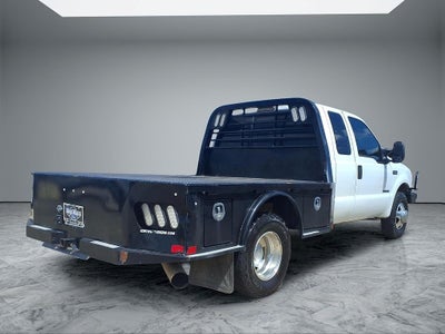 2002 Ford Super Duty F-350 DRW XL