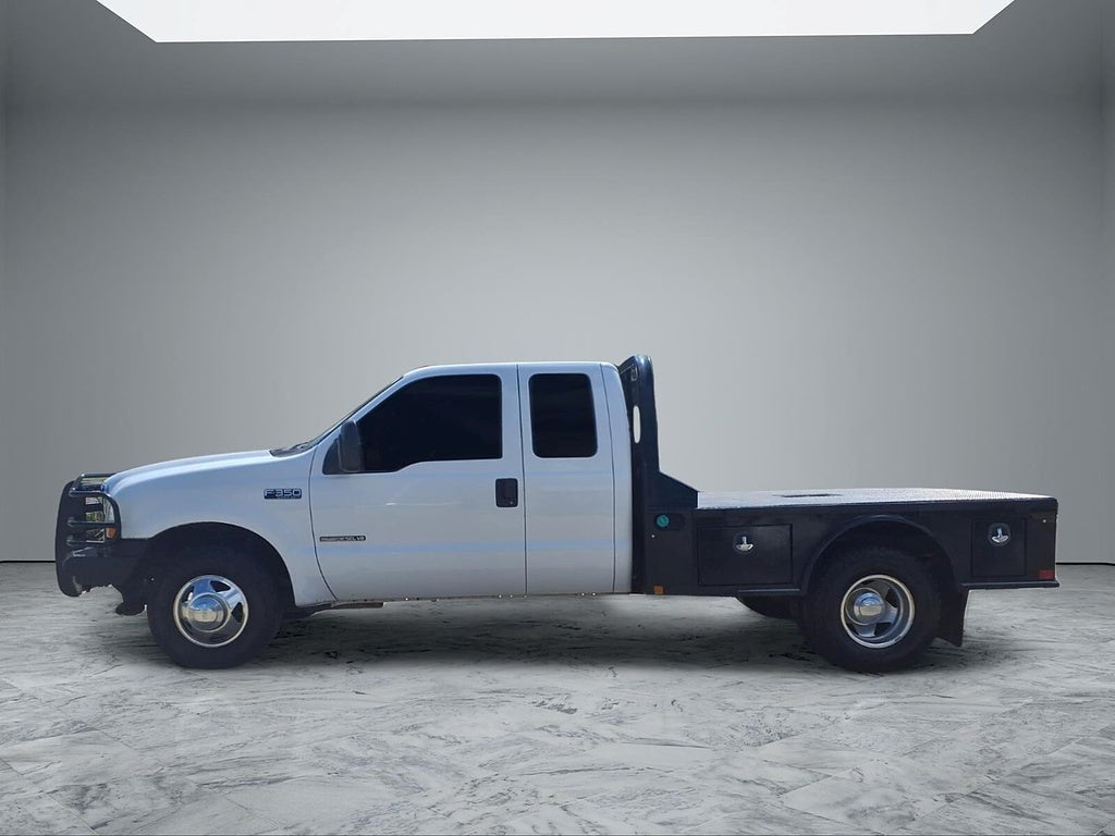 2002 Ford Super Duty F-350 DRW XL