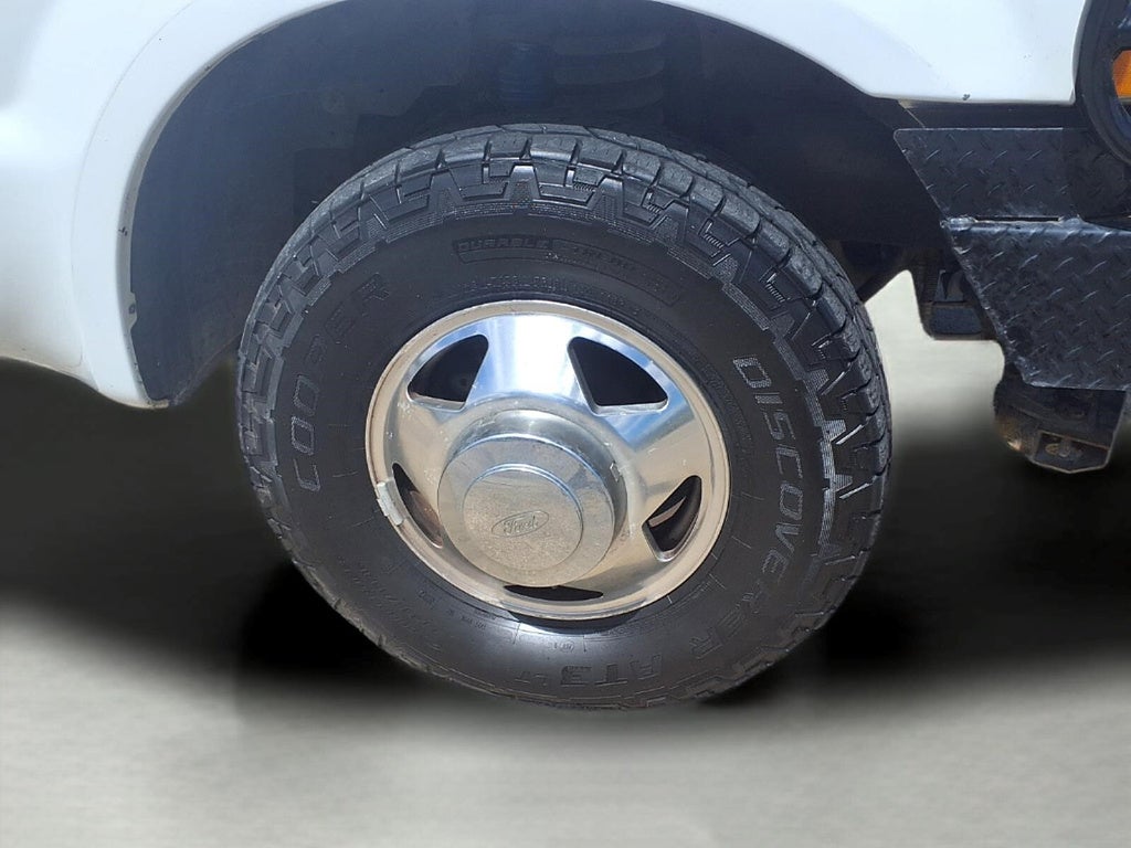 2002 Ford Super Duty F-350 DRW XL