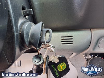 2002 Ford Super Duty F-350 DRW XL