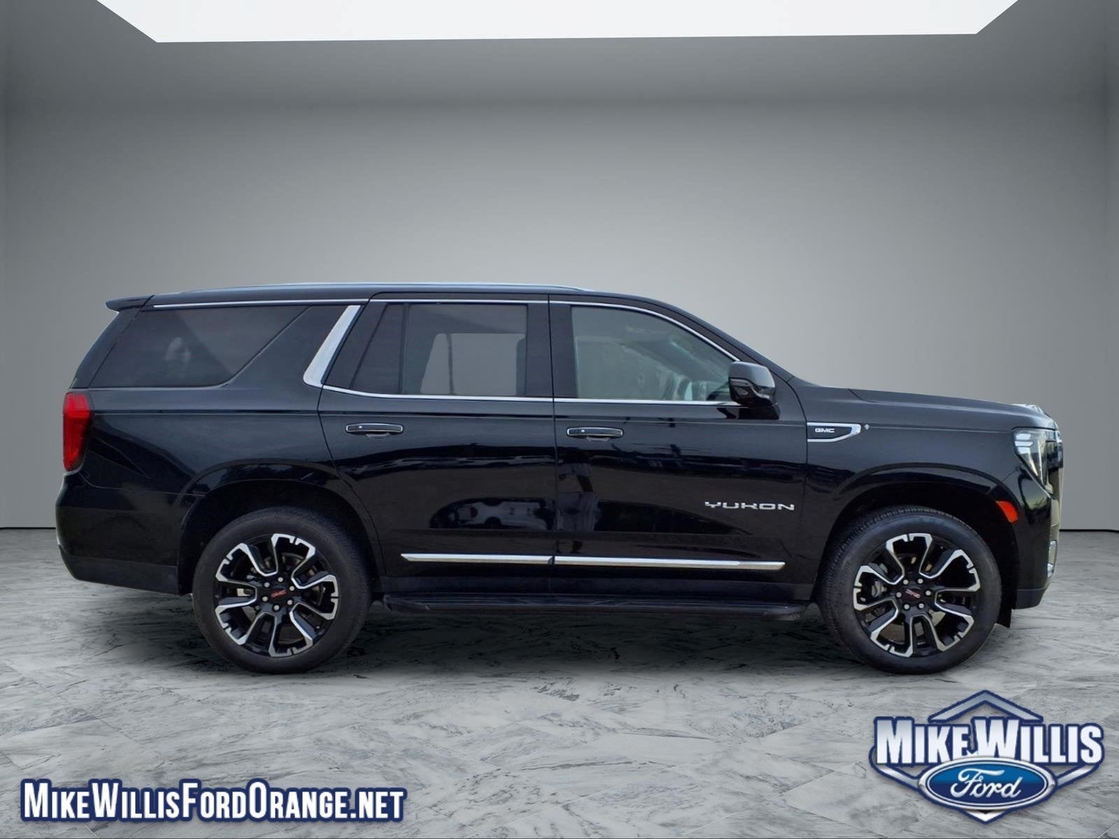 2023 GMC Yukon SLT