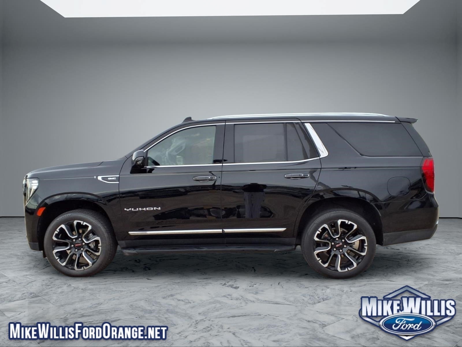 2023 GMC Yukon SLT