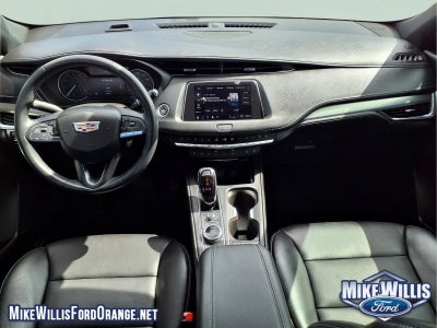 2022 Cadillac XT4 Premium Luxury