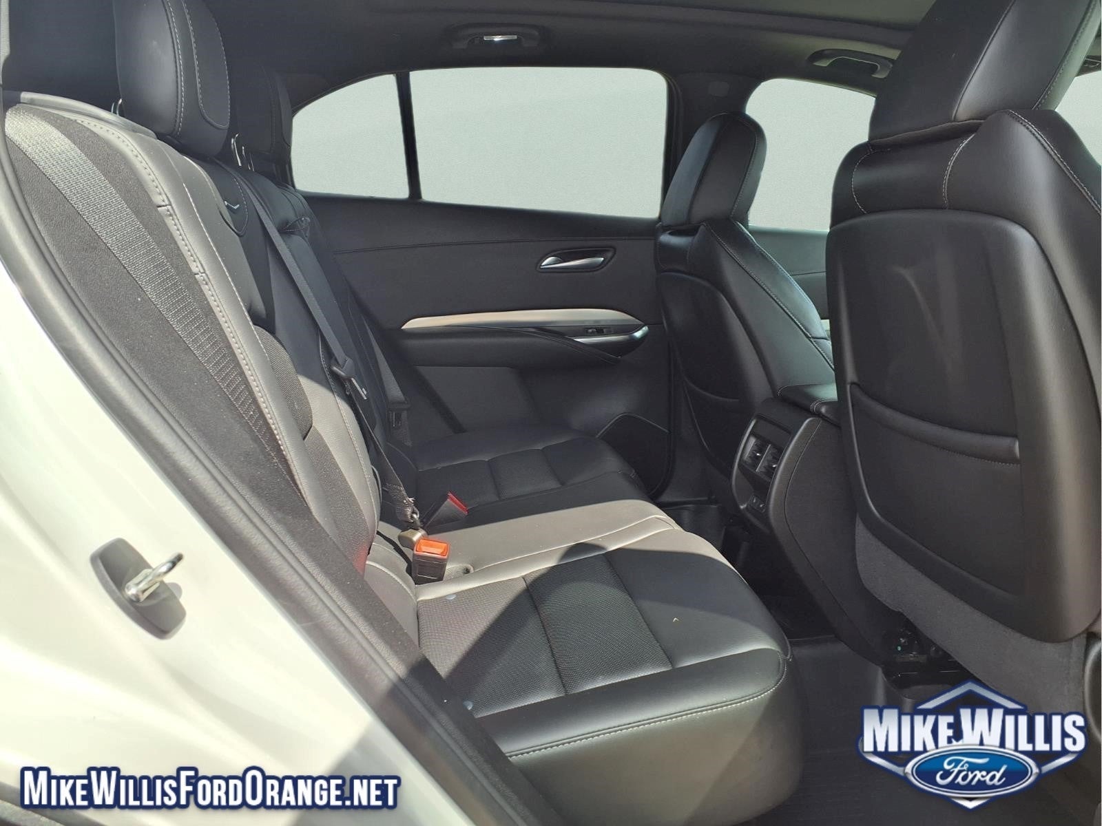 2022 Cadillac XT4 Premium Luxury