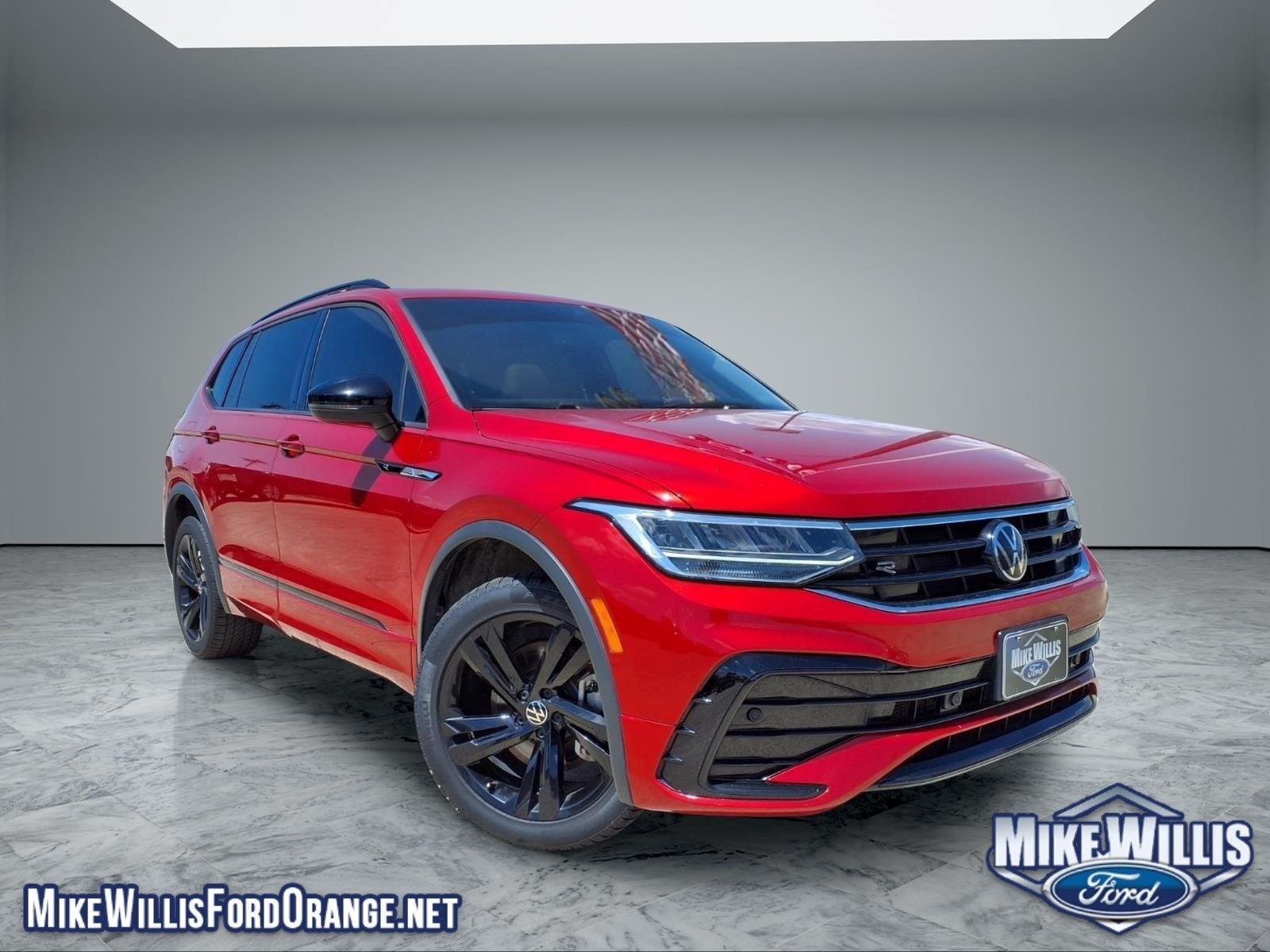 2024 Volkswagen Tiguan SE R-Line Black