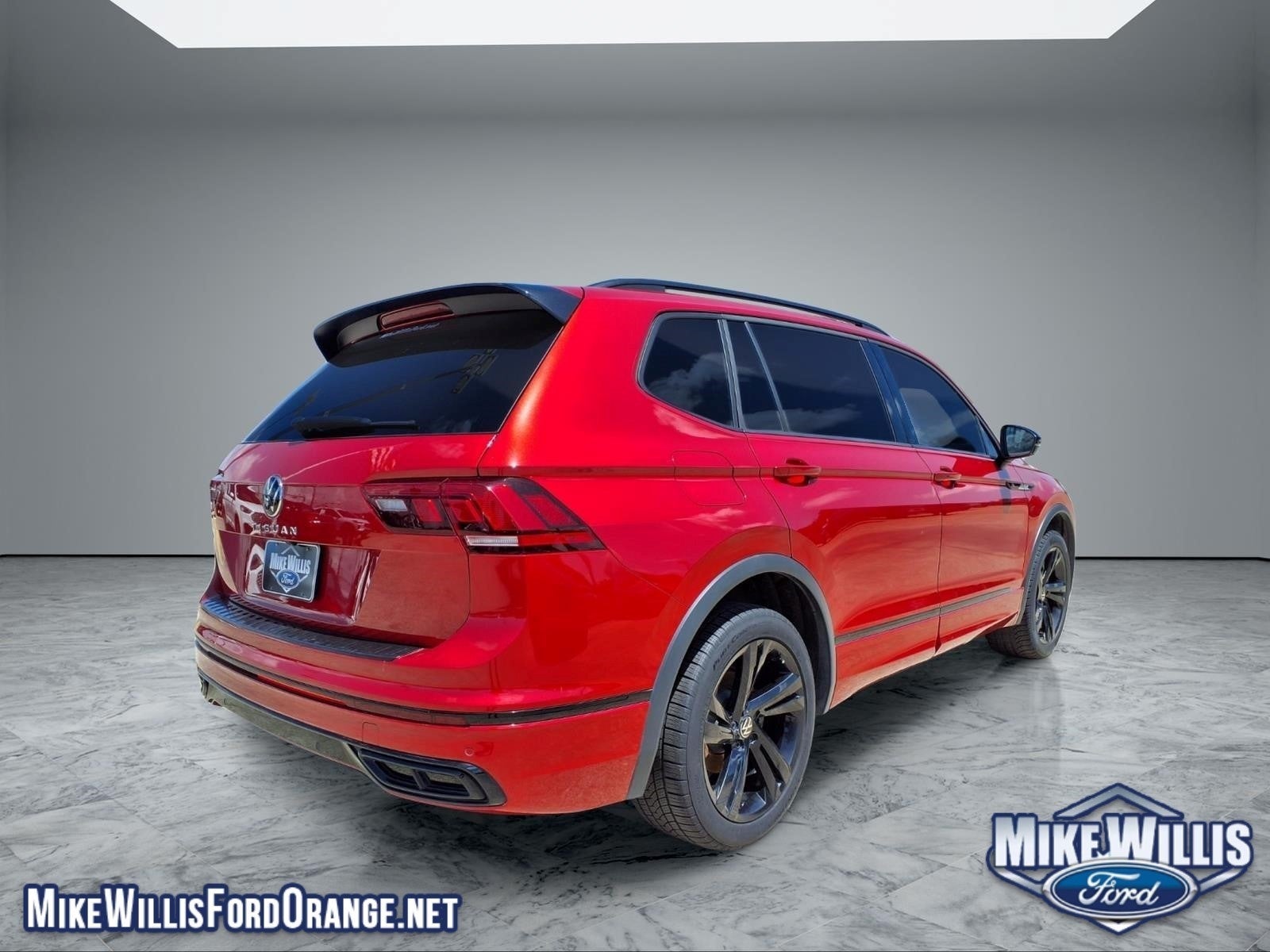 2024 Volkswagen Tiguan SE R-Line Black