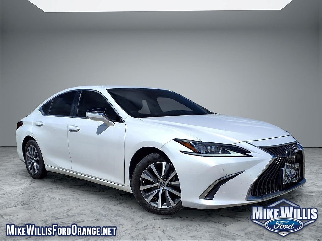 2019 Lexus ES Base
