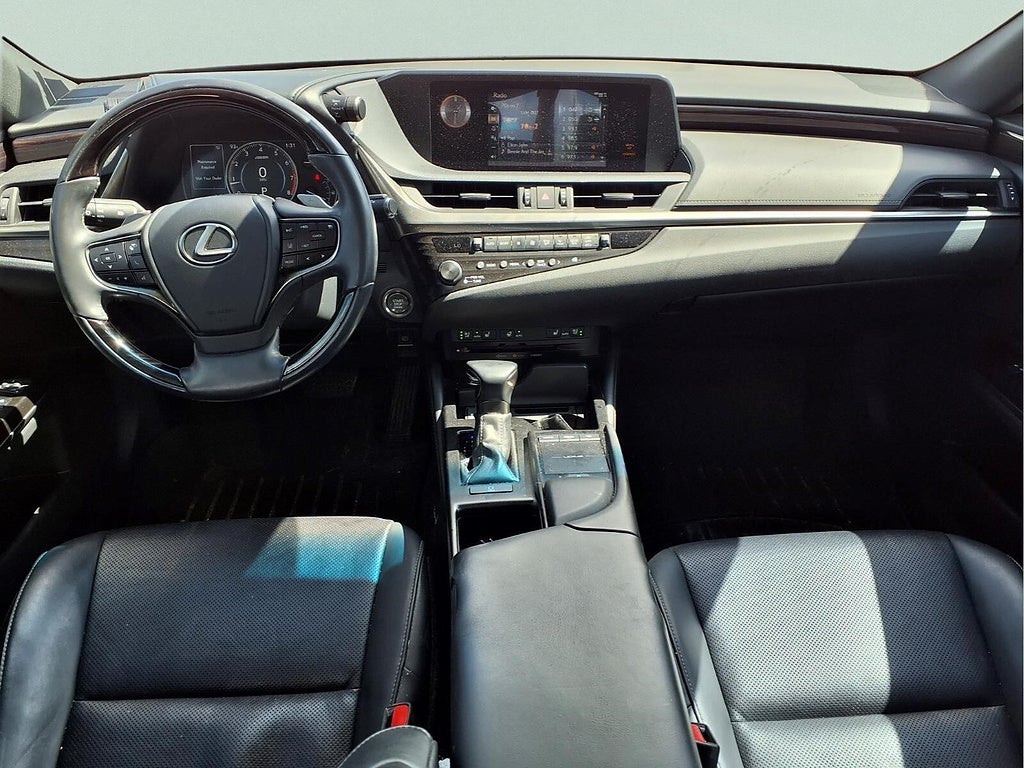 2019 Lexus ES Base
