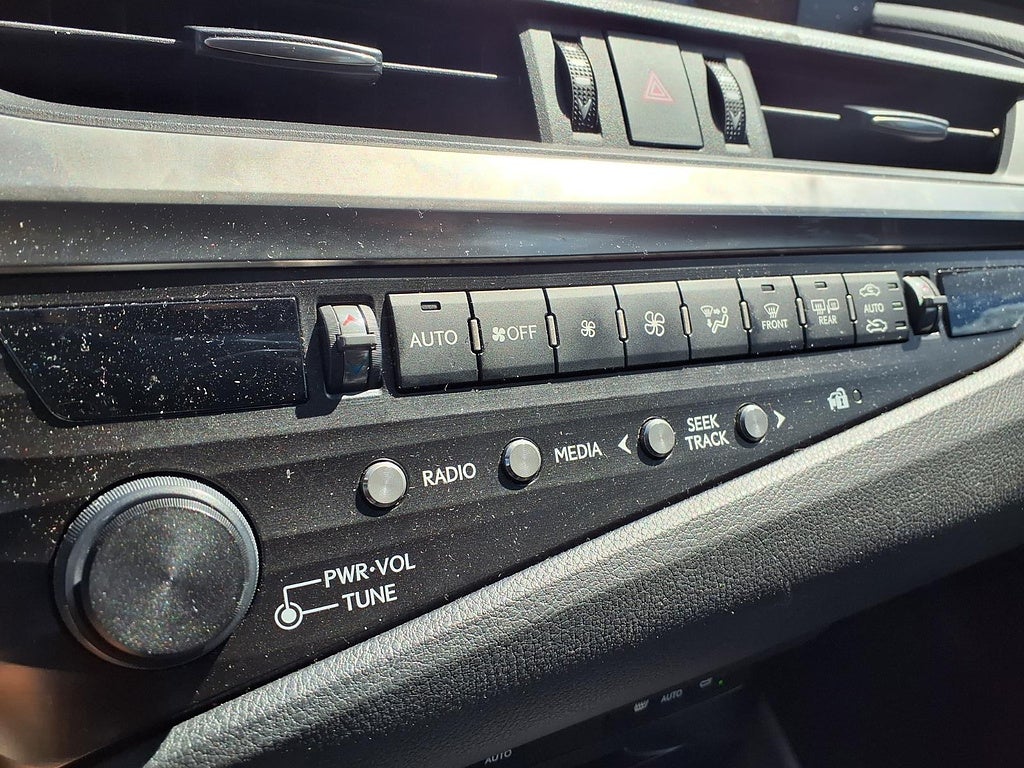 2019 Lexus ES Base