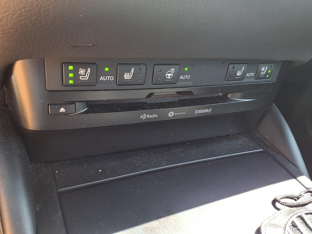 2019 Lexus ES Base