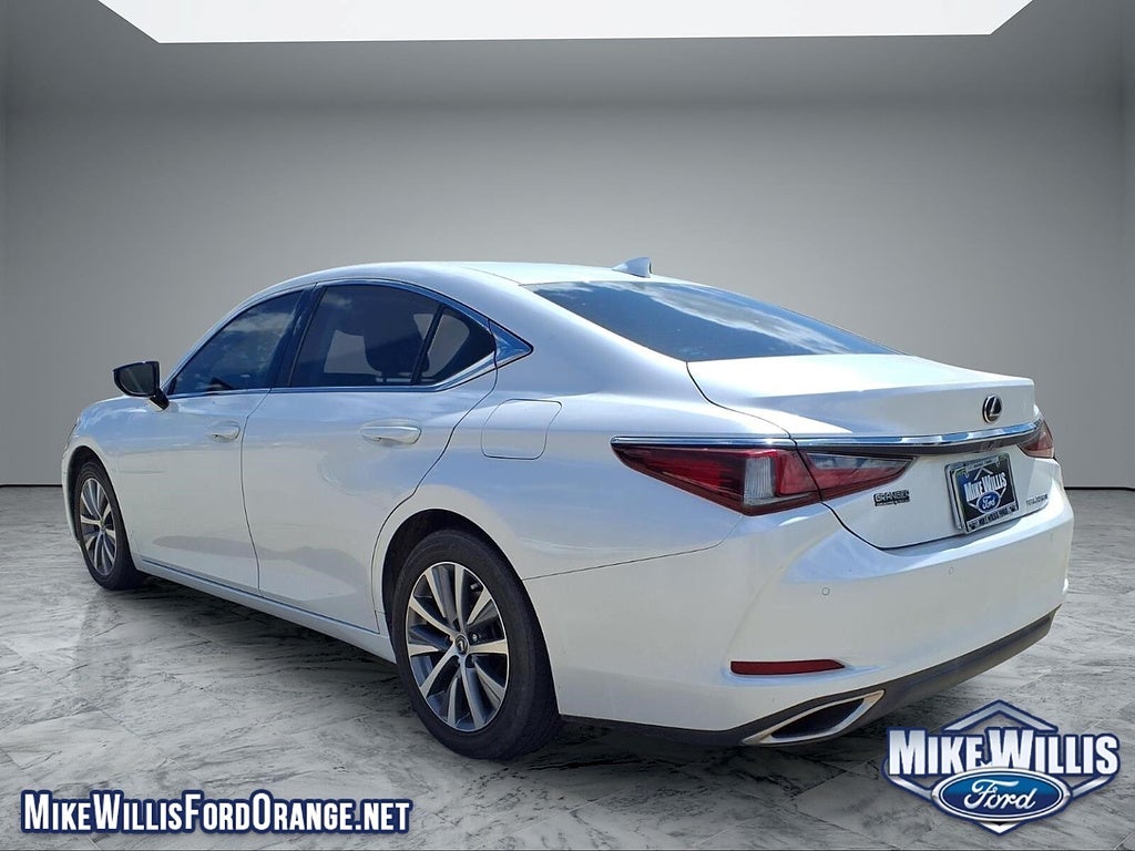 2019 Lexus ES Base