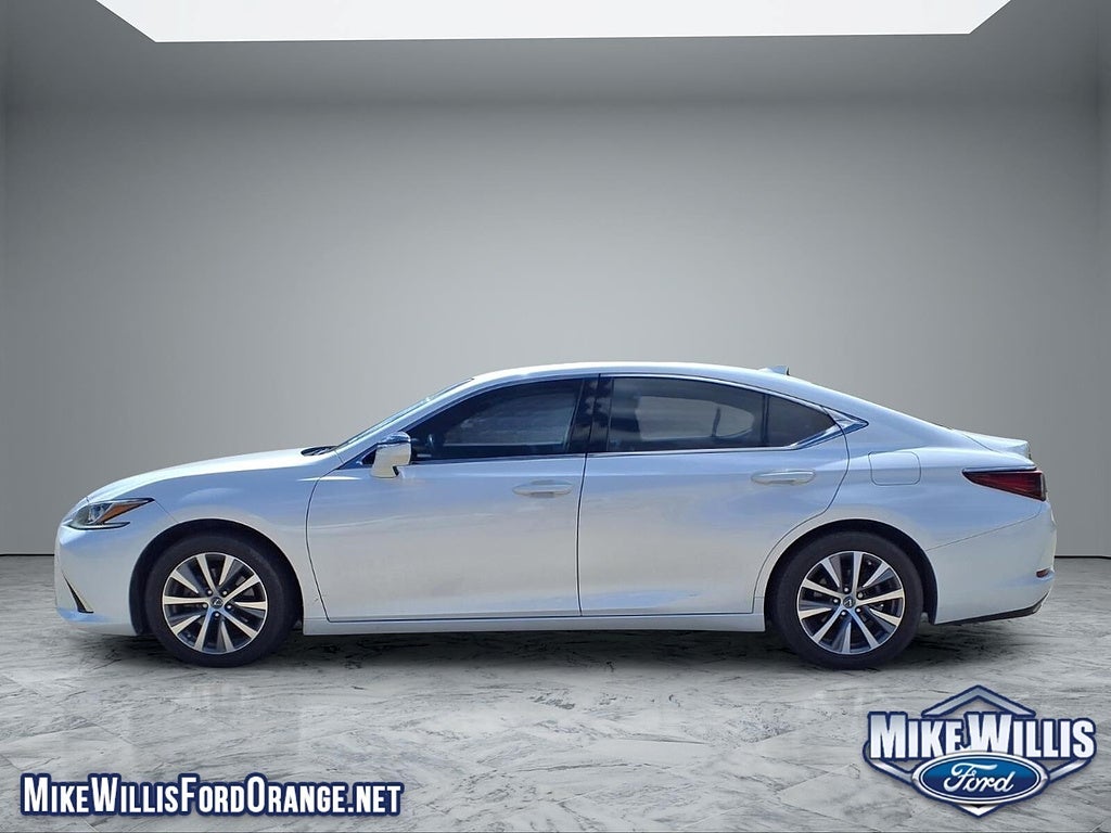 2019 Lexus ES Base