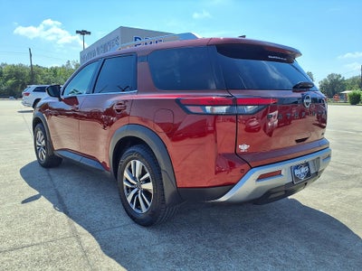 2022 Nissan Pathfinder SL