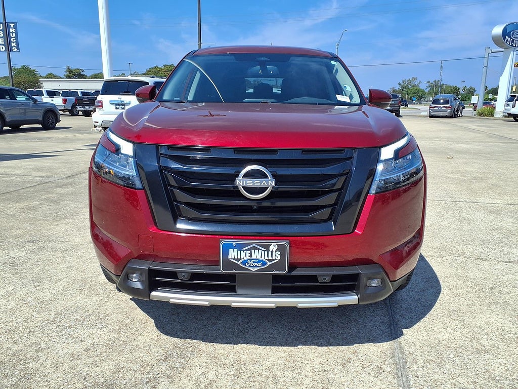 2022 Nissan Pathfinder SL
