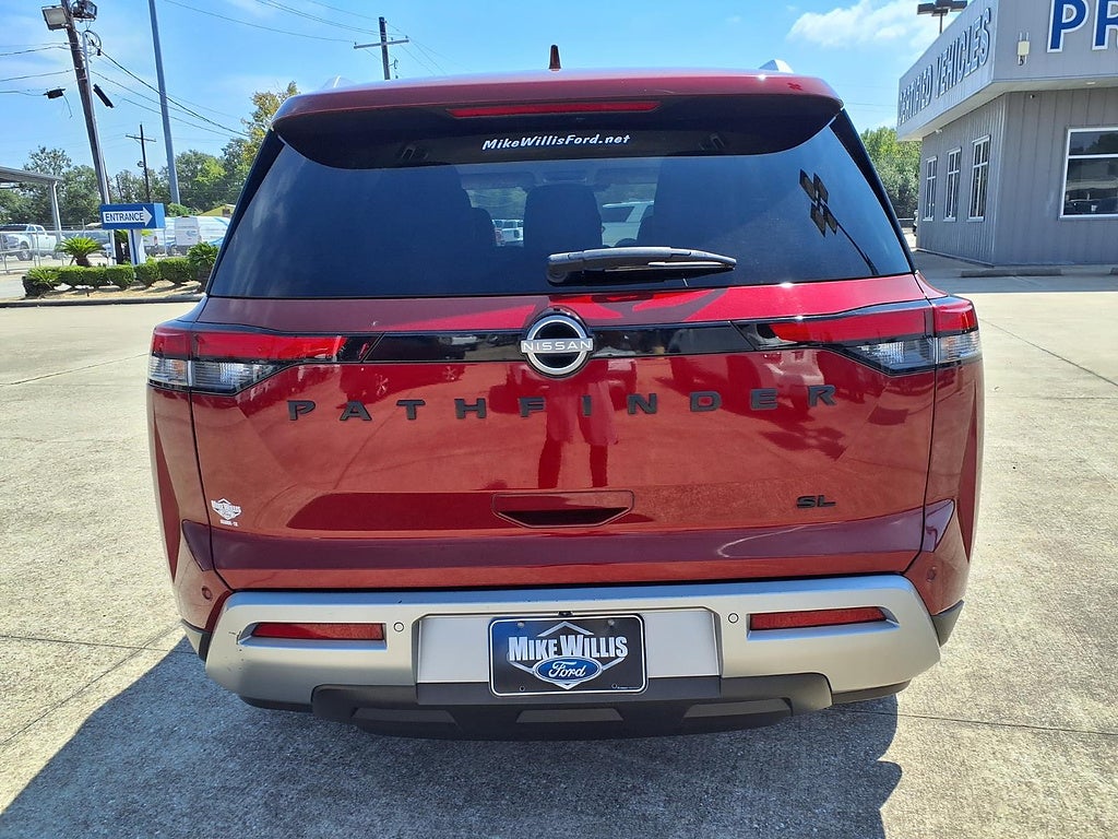 2022 Nissan Pathfinder SL