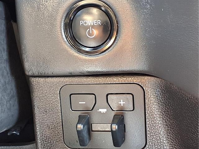 2025 Toyota Tundra 4WD Platinum HV