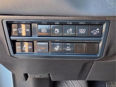 2025 Toyota Tundra 4WD Platinum HV