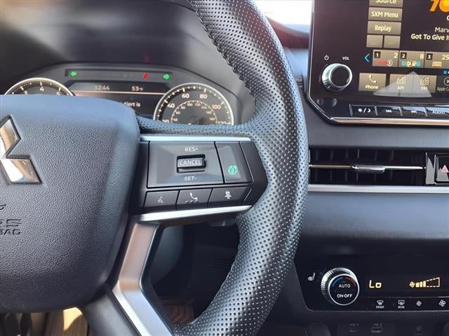 2024 Mitsubishi Outlander LE