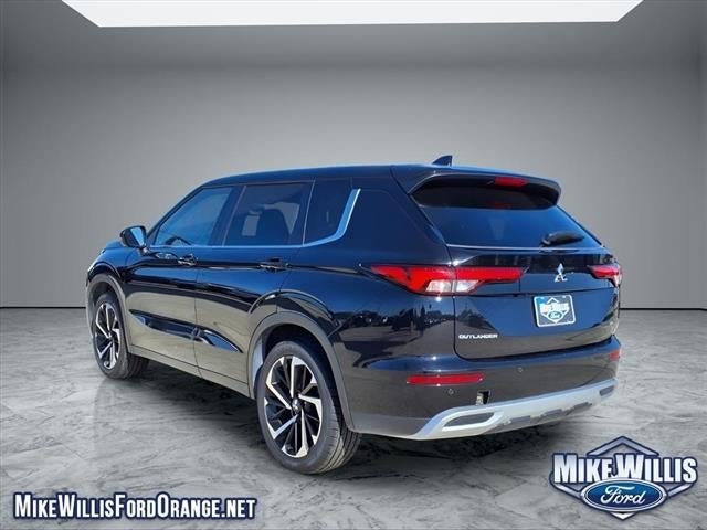 2024 Mitsubishi Outlander LE