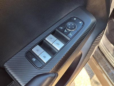 2024 Mitsubishi Outlander LE