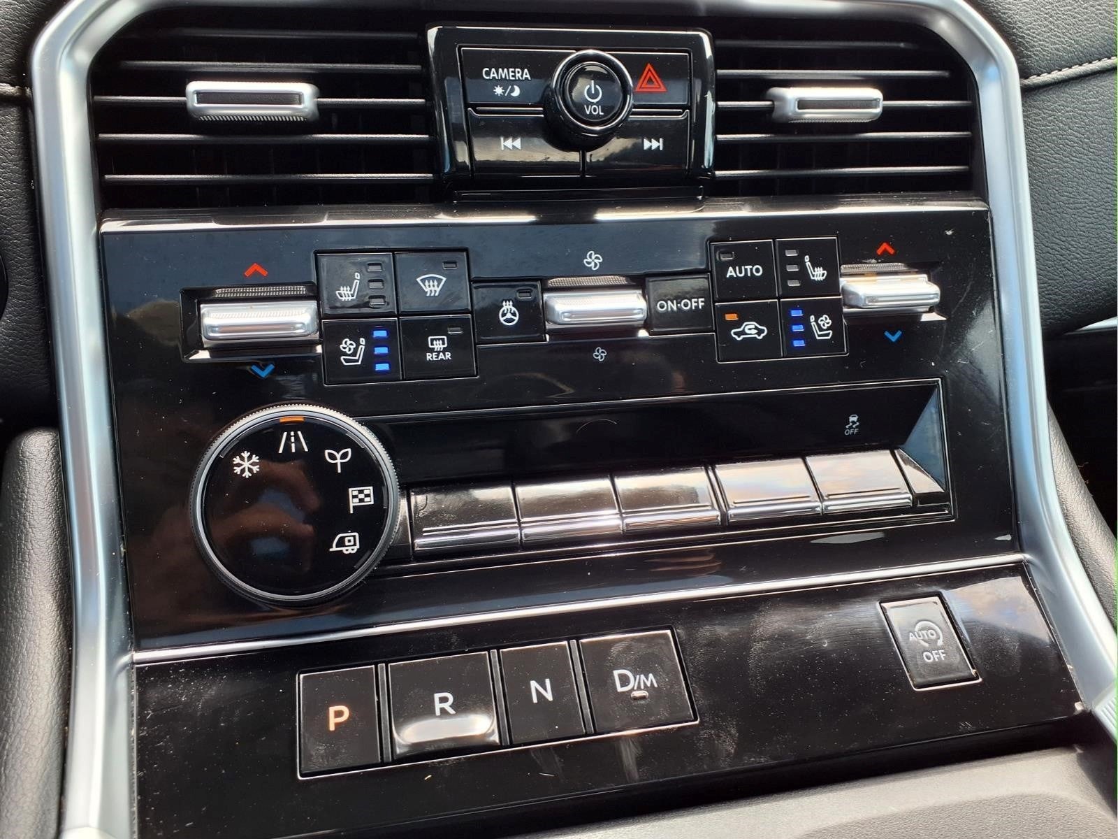 2025 Nissan Armada Platinum