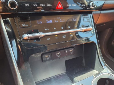 2024 Kia Carnival SX