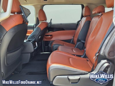 2024 Kia Carnival SX
