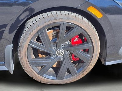 2023 Volkswagen Golf GTI SE