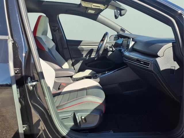 2023 Volkswagen Golf GTI SE