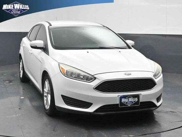 2015 Ford Focus Sedan SE's photo