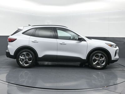 2025 Ford Escape Hybrid ST-Line