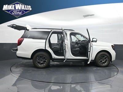 2027 Ford Expedition Active