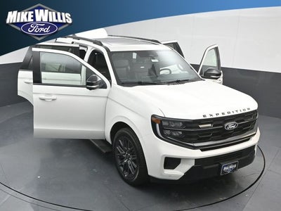 2027 Ford Expedition Platinum