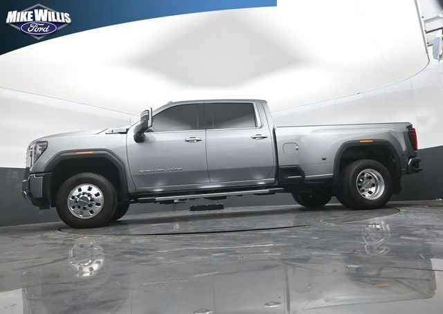 2025 GMC Sierra 3500HD Denali