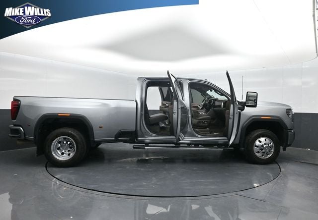 2025 GMC Sierra 3500HD Denali