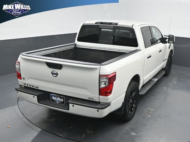 2017 Nissan Titan SL