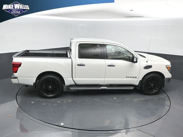 2017 Nissan Titan SL