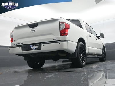2017 Nissan Titan SL